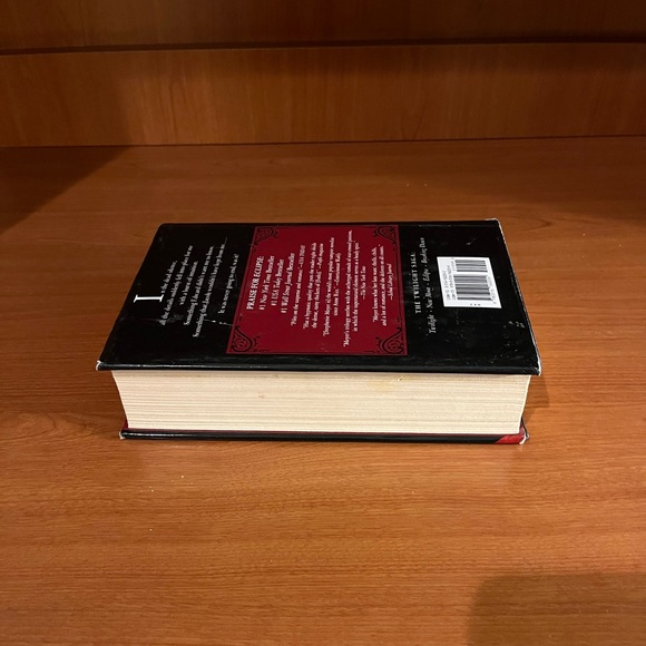 Eclipse by Stephanie Meyers - Picture 3 of 4